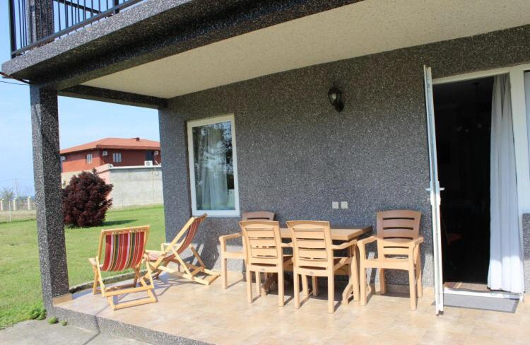 Дом На Пляже Black Sea House Kobuleti ภายนอก รูปภาพ
